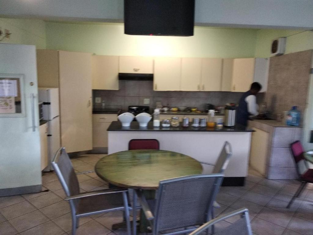 Brackendene Lodge Gaborone Eksteriør bilde