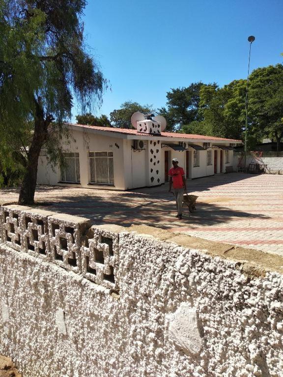 Brackendene Lodge Gaborone Eksteriør bilde