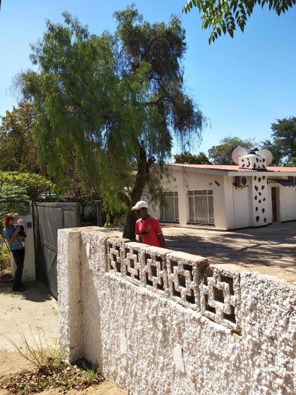 Brackendene Lodge Gaborone Eksteriør bilde