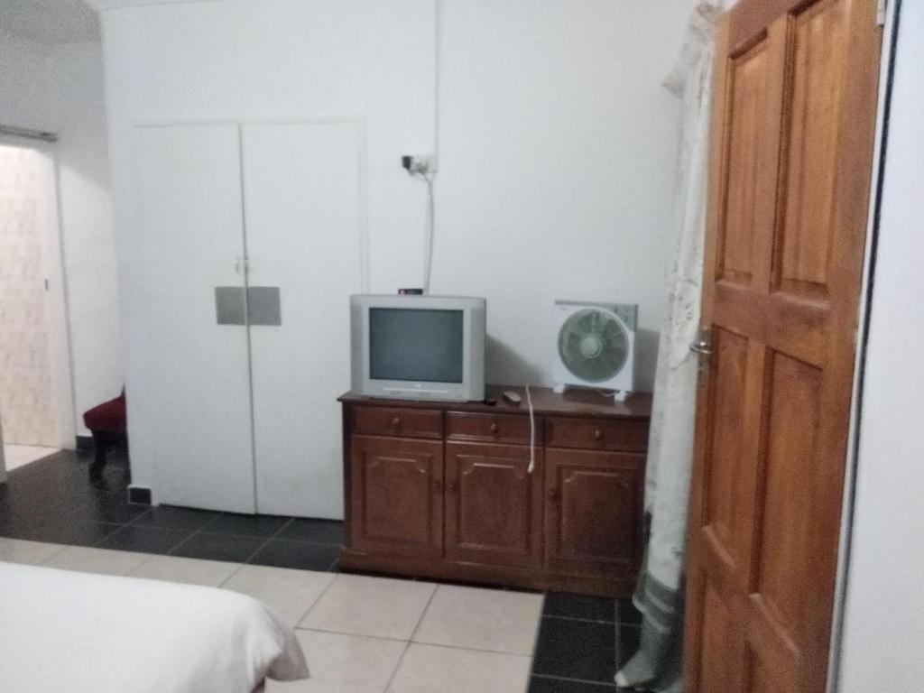 Brackendene Lodge Gaborone Eksteriør bilde